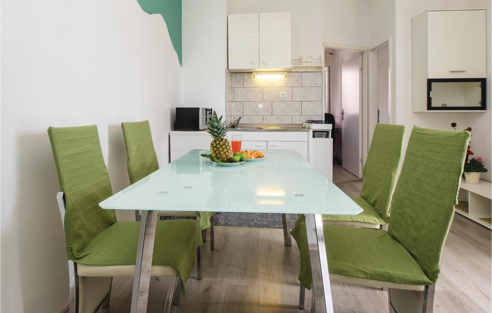 Cozy Apartment In Split With Kitchenette Εξωτερικό φωτογραφία